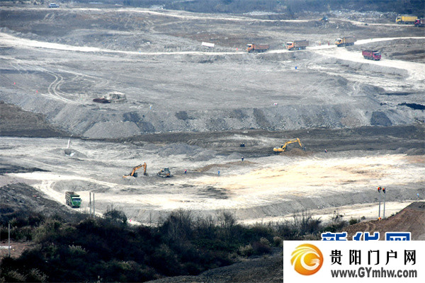 游新建代表：努力把织金打造成“富矿精开”示范县(图5)